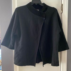 Comfy lightweight snap closure sweater